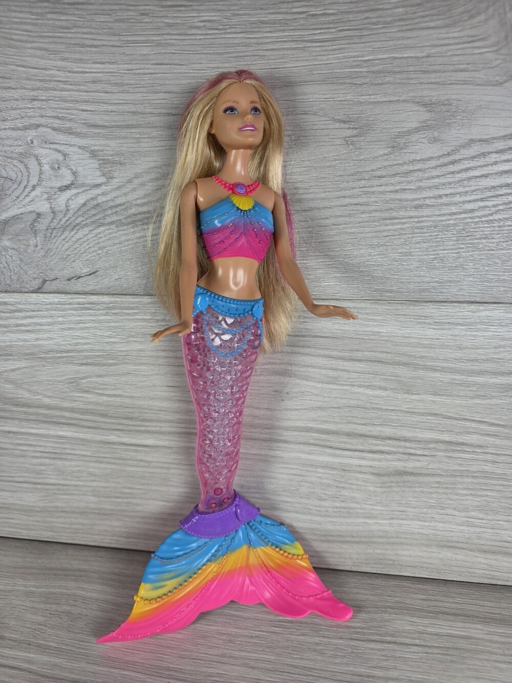 Mattel Barbie Mermaid Doll Rainbow Tail Blonde Hair SU39